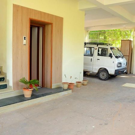 Hari Iyer Residency Hotel Tiruchchendur Exterior photo